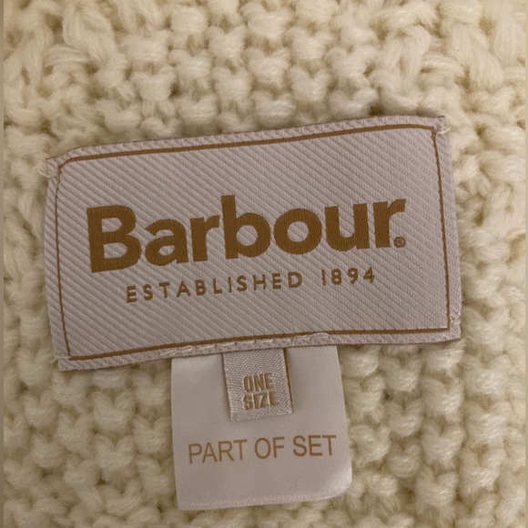 Barbour Women’s Cream Hat and Scarf Set NWT main image 5